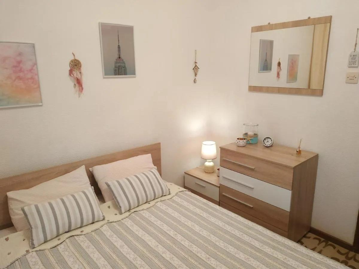 Entire Traditional Apartment At The Sea Nea Plagia