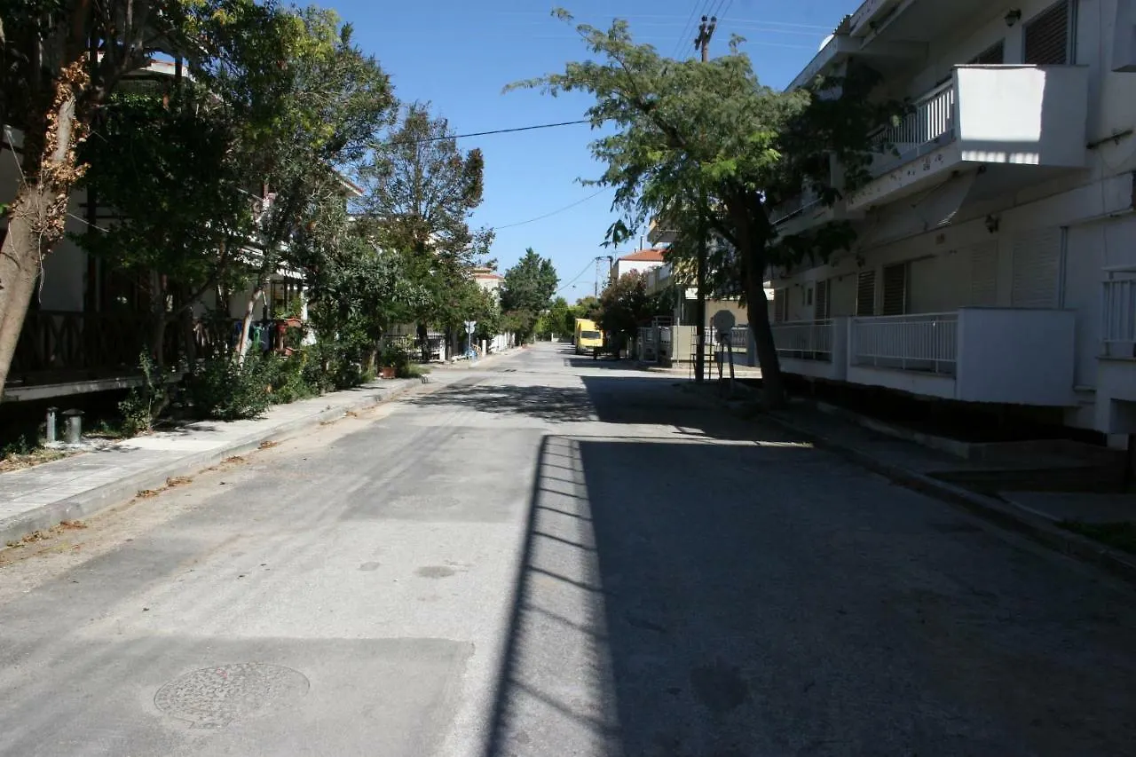 Entire Traditional Apartment At The Sea Nea Plagia 0*,