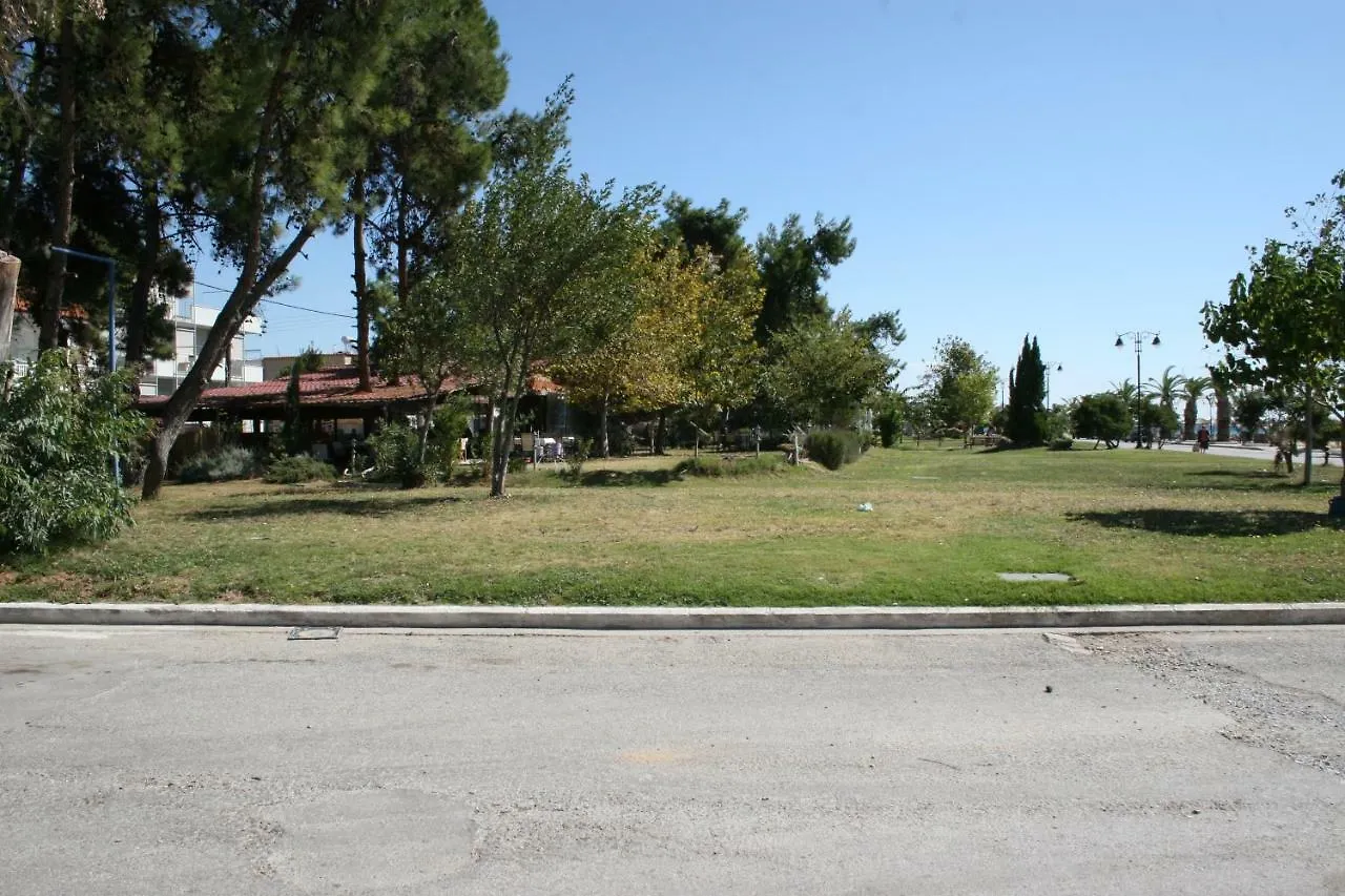 Entire Traditional Apartment At The Sea Nea Plagia