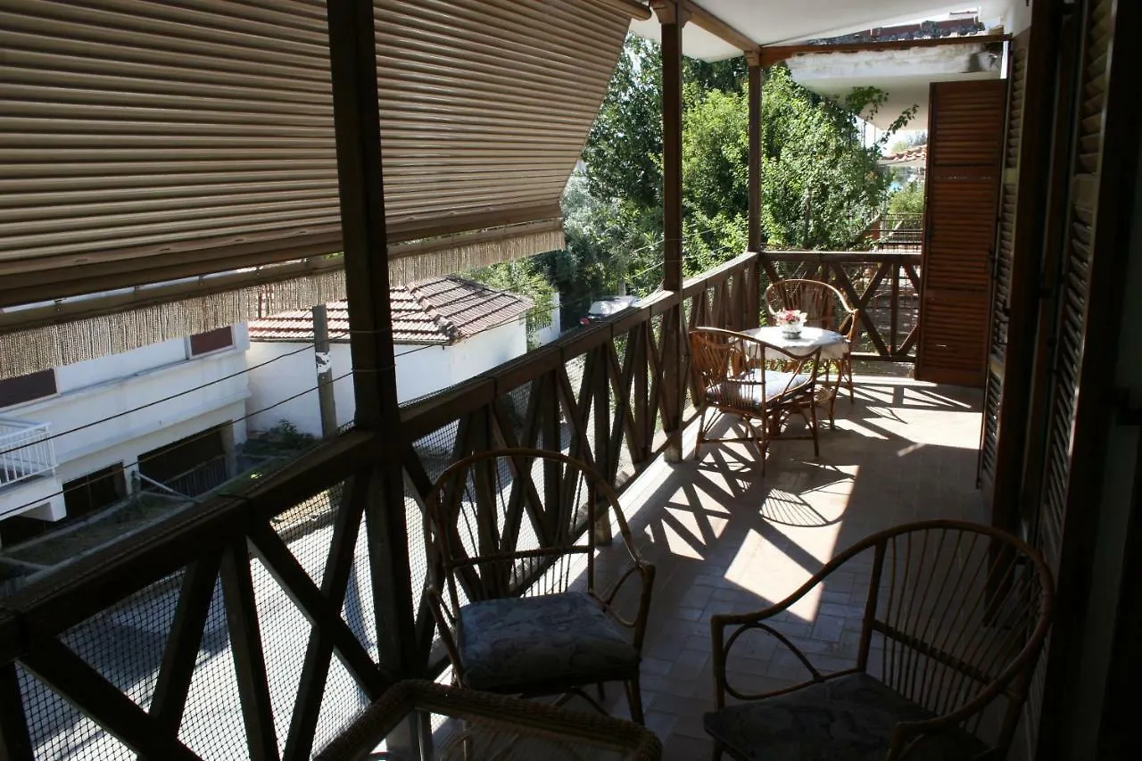 Entire Traditional Apartment At The Sea Nea Plagia Greece