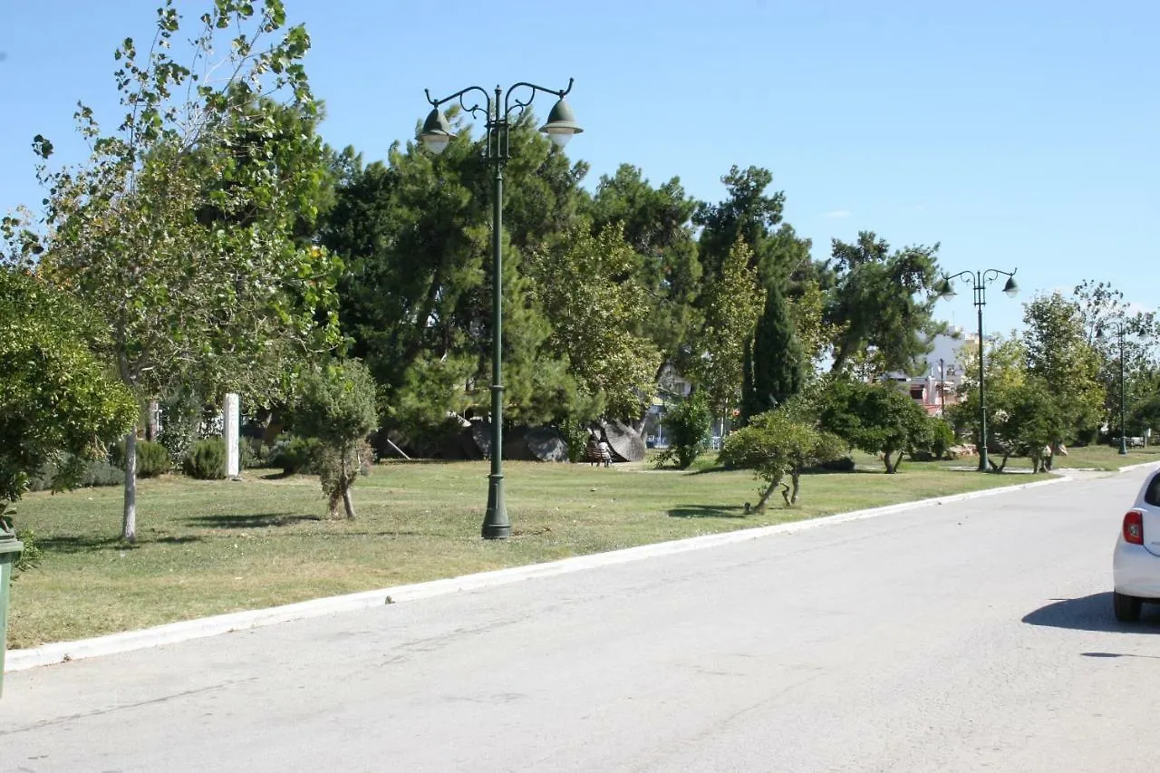 Entire Traditional Apartment At The Sea Nea Plagia