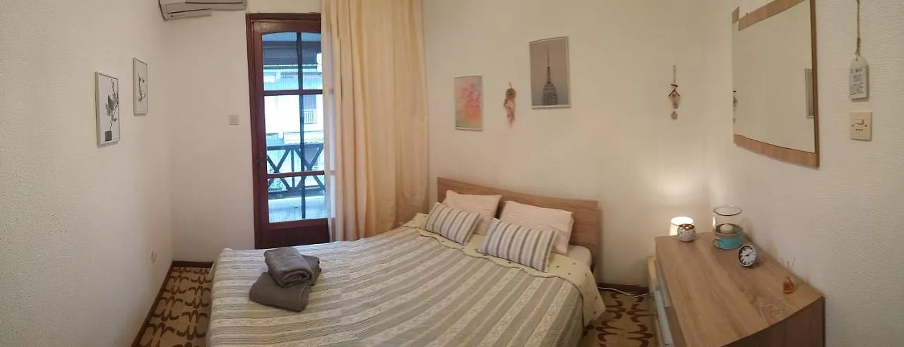 Entire Traditional Apartment At The Sea Nea Plagia