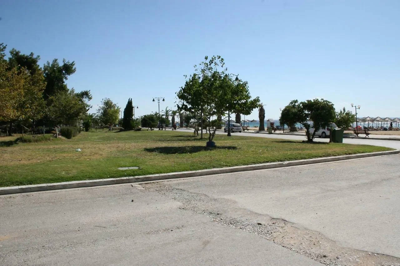 Entire Traditional Apartment At The Sea Nea Plagia Greece