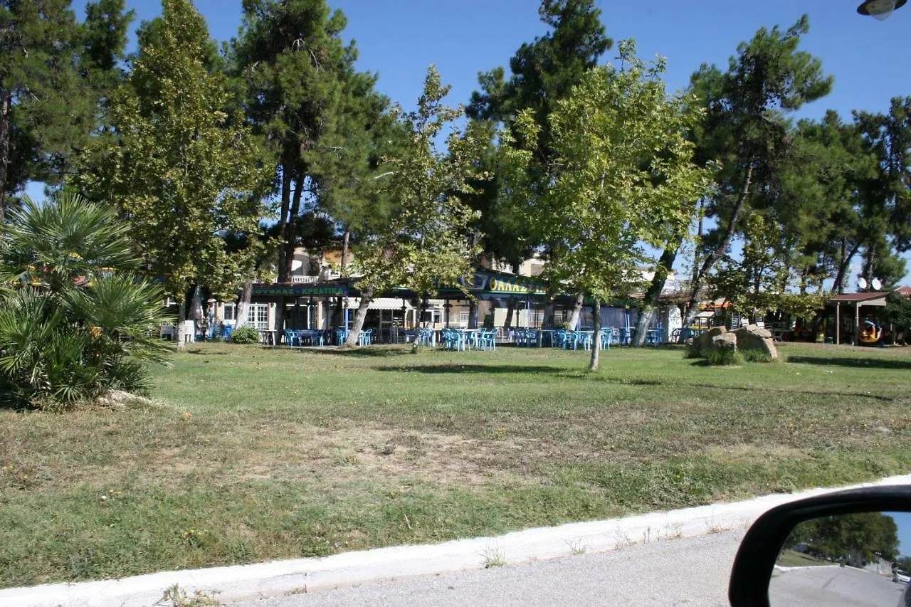 Entire Traditional Apartment At The Sea Nea Plagia